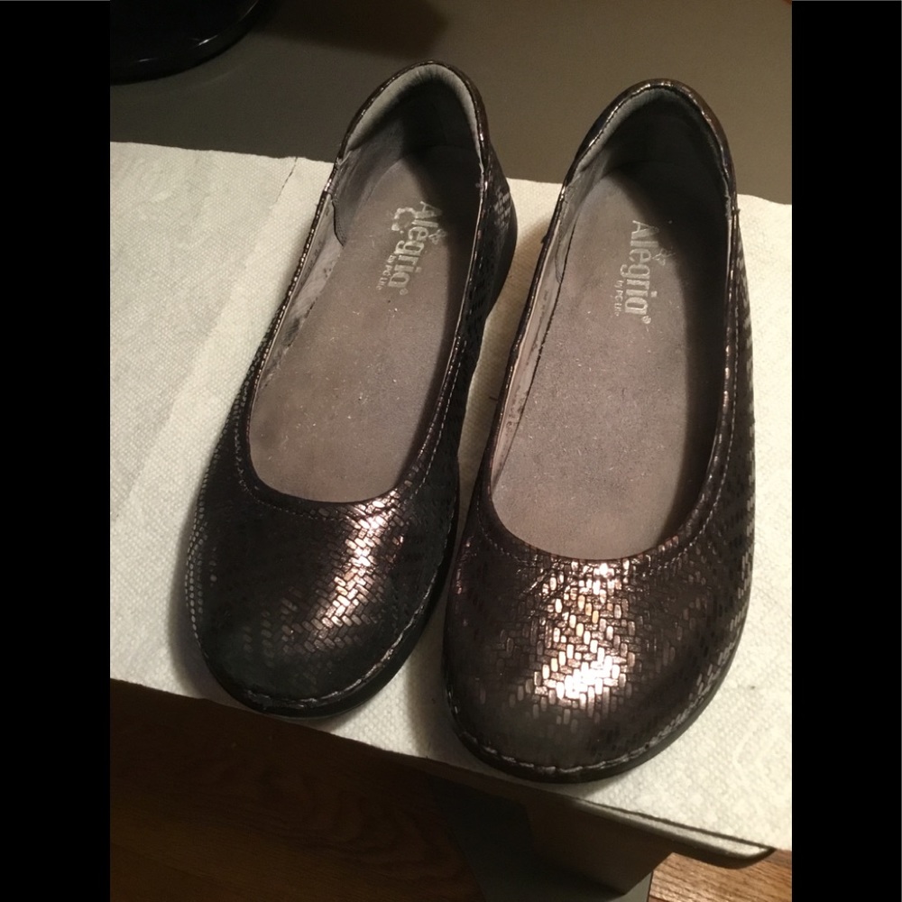 - Alegria by PG lite shoe Sz 8.5”